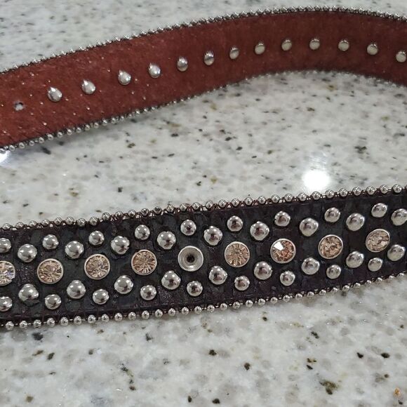 Black and Gold Studded Leather Belt with Ornate Buckle - Picture 6 of 8